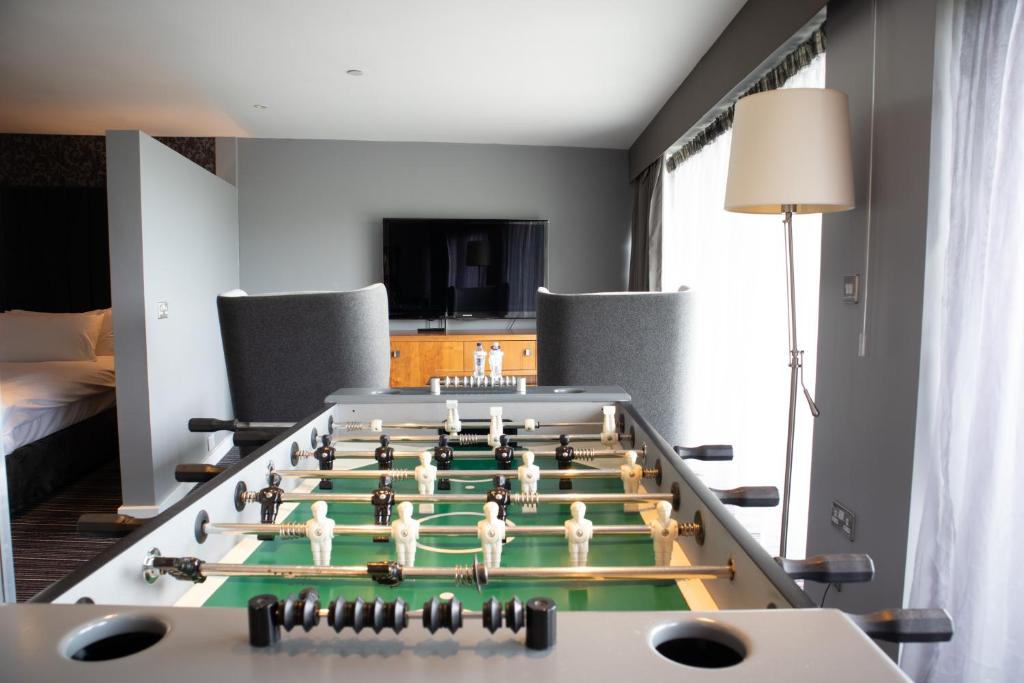 DoubleTree by Hilton Bristol South - Cadbury House Indoor game