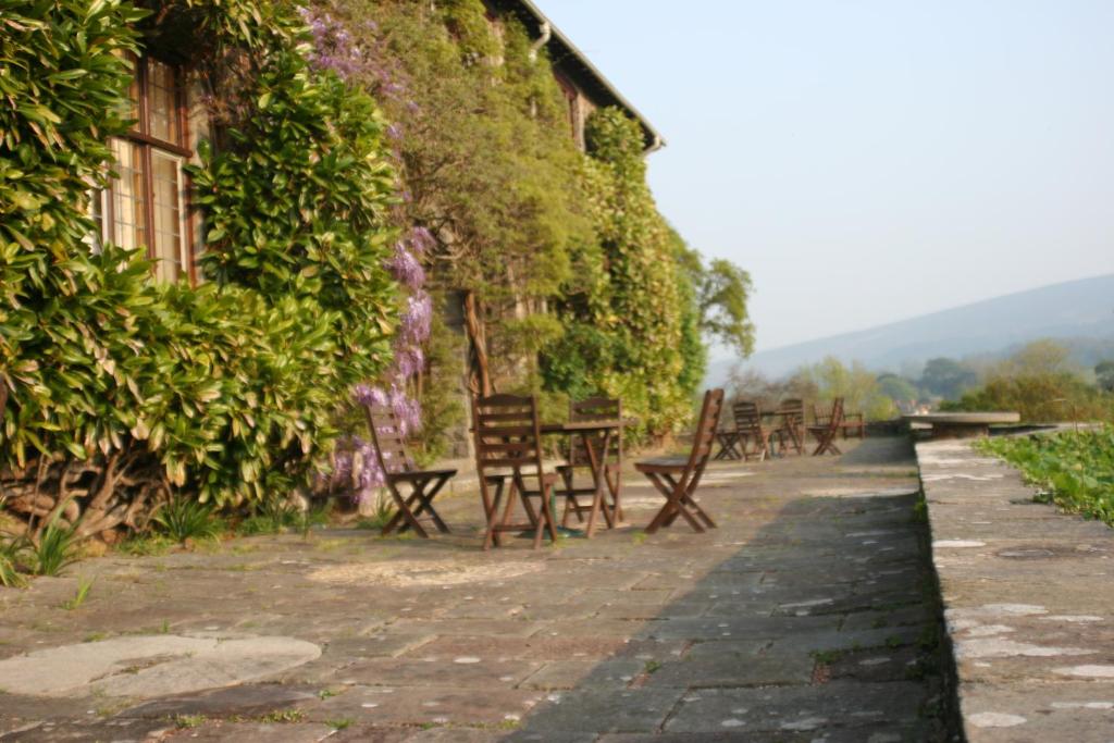 luxury-bed-and-breakfast-at-bossington-hall-in-exmoor-somerset-spa-hotels-somerset-2 Luxury Bed And Breakfast at Bossington Hall in Exmoor, Somerset Indoor 2