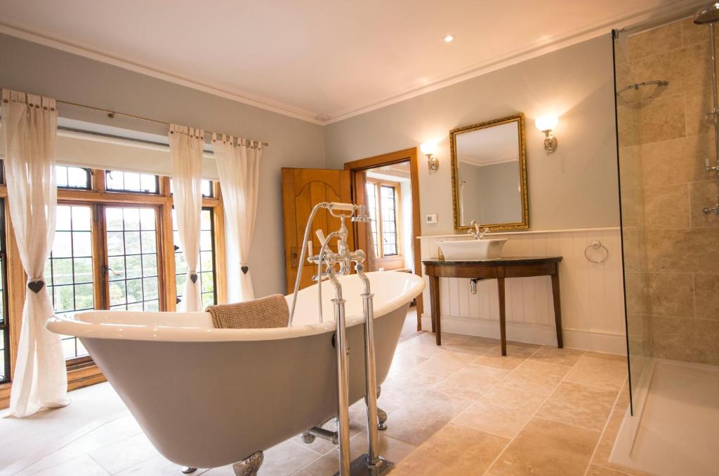 luxury-bed-and-breakfast-at-bossington-hall-in-exmoor-somerset-spa-hotels-somerset-8 Luxury Bed And Breakfast at Bossington Hall in Exmoor, Somerset