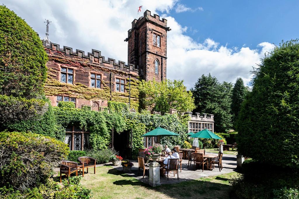 new-hall-hotel-spa-north-birmingham-spa-hotels-midlands-2 New Hall Hotel & Spa, North Birmingham Building